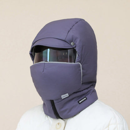 Winter trapping hat with goggles