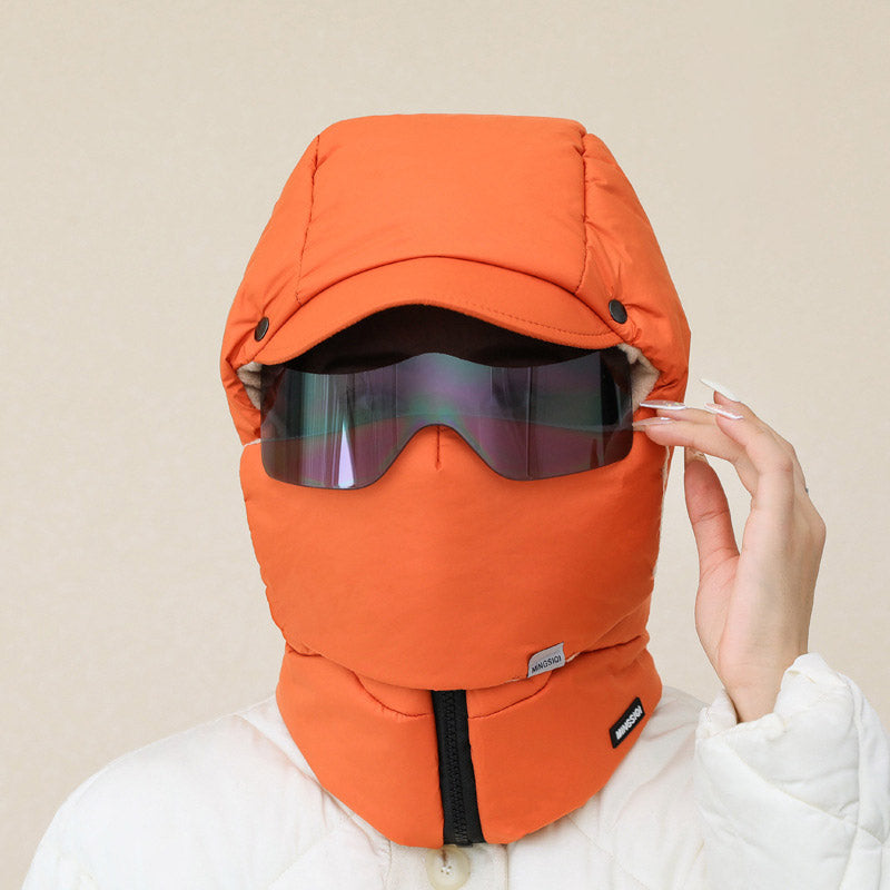 Winter trapping hat with goggles